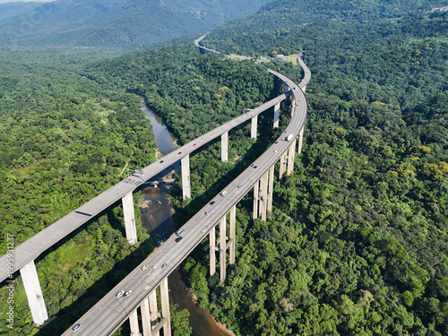 Foto Rodovia dos Imigrantes - aerial view of the viaducts crossing the Rodovia dos Im