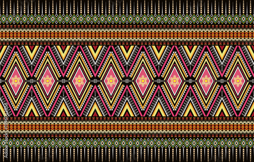 Ikat geometric folklore ornament with diamonds. Tribal ethnic vector texture. Seamless striped pattern in Aztec style. Folk embroidery. Indian, Scandinavian, Gypsy, Mexican, African rug.