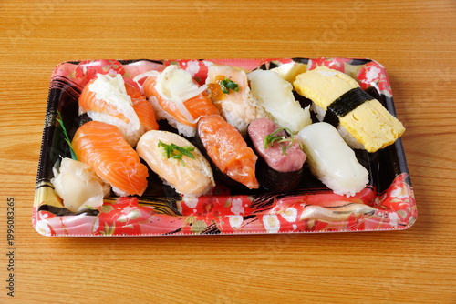 寿司弁当　和食