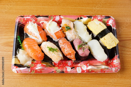 寿司弁当　和食