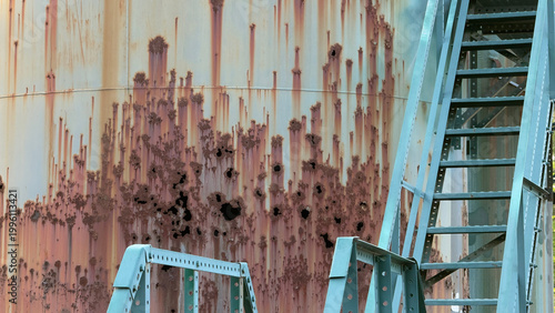 Quadro su tela Rust damage on the side of a storage tank