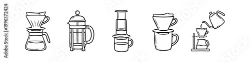 Photos Hand-drawn line art illustration set of alternative coffee brewing methods, including pour-over, french press, aeropress, and gooseneck kettle