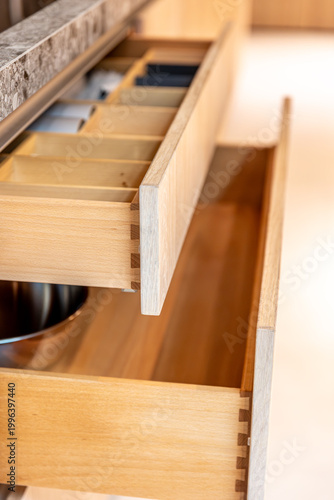Εκτύπωση καμβά Pull out kitchen drawer with wooden organizer