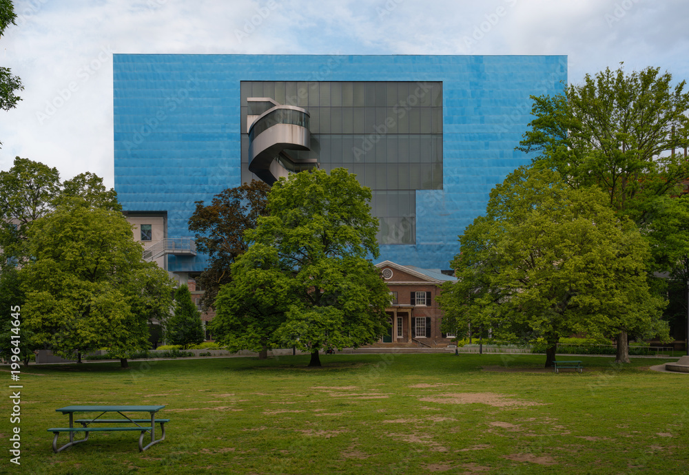 Obraz premium Art Gallery of Ontario and The Grange Building at Grange Park - Toronto, Ontario, Canada