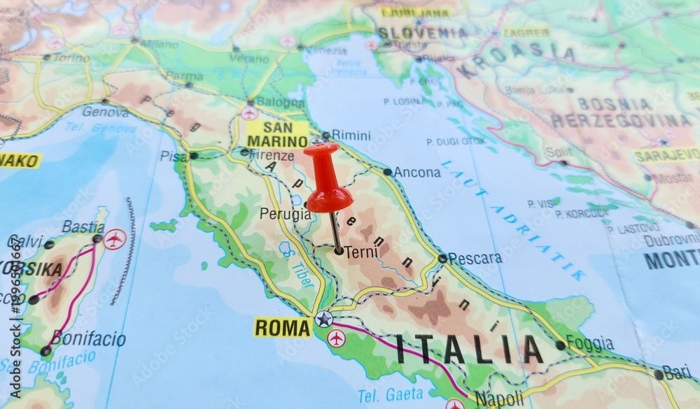 Naklejka premium View of Terni, is a city in the southern portion of the region of Umbria, in Central Italy, on a geographical map of Europa, marked with red push pin