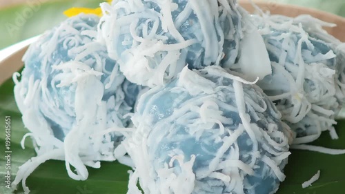 Thai steamed dumplings with filling