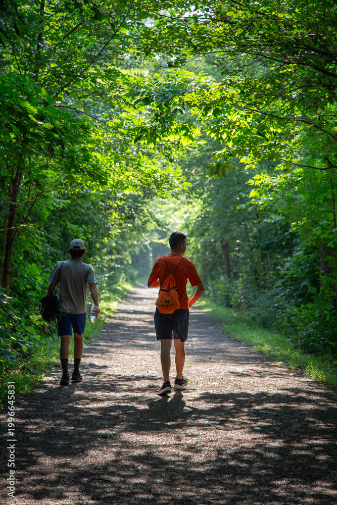 Fototapeta premium Friends on Hike 