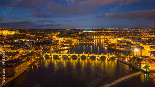 Foto View of Charles Bridge in Prague at night