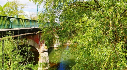 Fotografía Rivère Aisne dans le village d'Attigny Ardennes France Europe