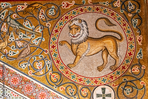 Foto Lion with a bearded human face, Palatine Chapel, Arab-Norman-Byzantine style, 12