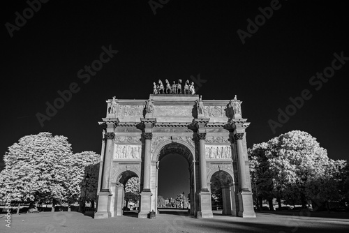 Infrared Arc de Triomphe du Carrousel