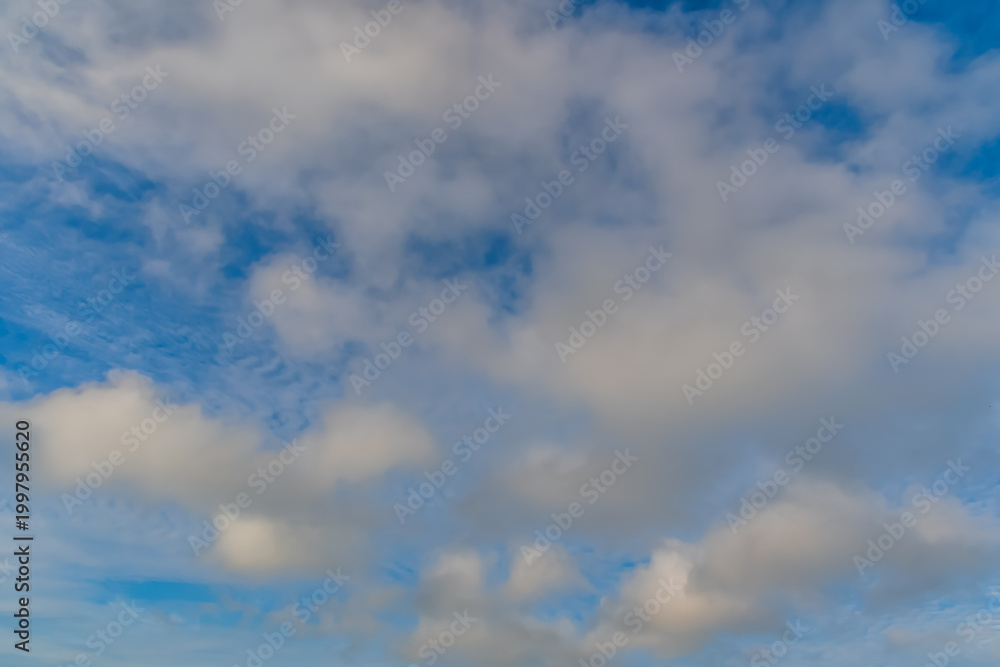 Obraz premium Soft Clouds in the Blue Morning Sky