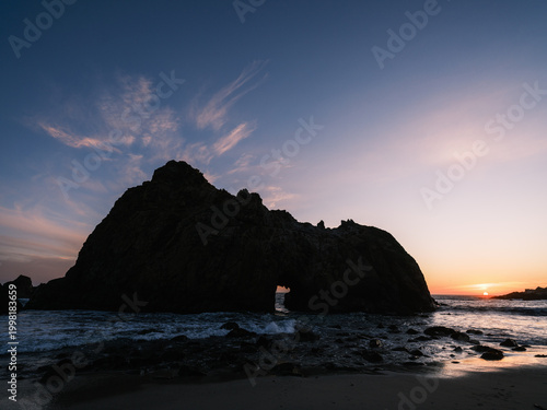 Εκτύπωση καμβά Pfeiffer Beach Keyhole Rock Arch Silhouette at Sunset Big Sur