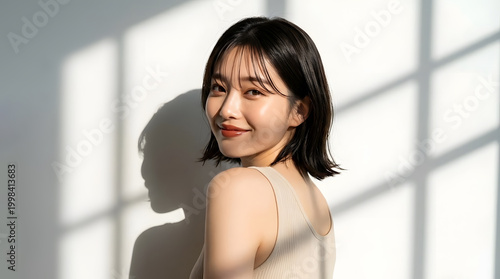 Free Download おしゃれなカットモデル女性の自然光ポートレート (Soft Radiance Portrait Series) - GFXLoad