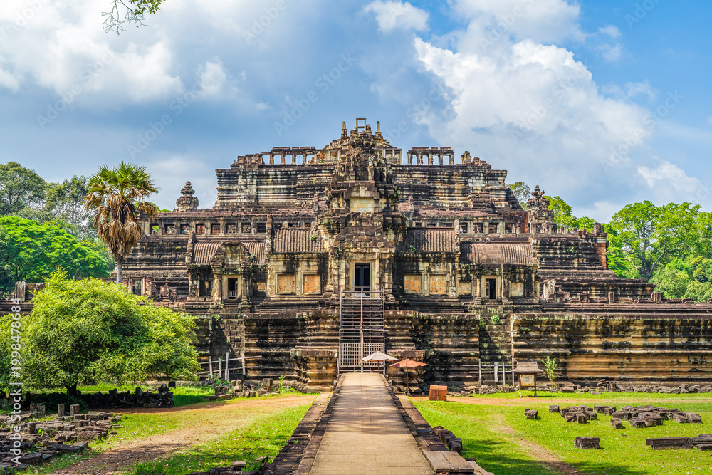 Naklejka premium Bayon Temple Exterior Facade at Angkor Thom, Siem Reap, Cambodia