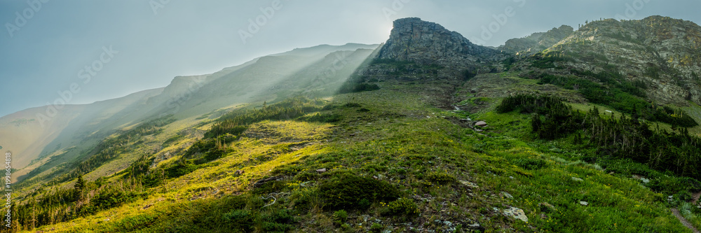 Fototapeta premium Panorama Of Light Rays Breaking Over Red Gap Pass