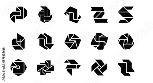 Camera Lens, Shutter, Aperture Icons, Black and White Vector Graphics, 16 Camera Elements
