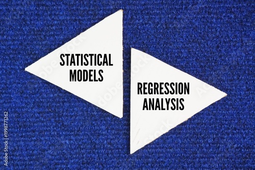 Foto Paper with word statistical models and regression analysis