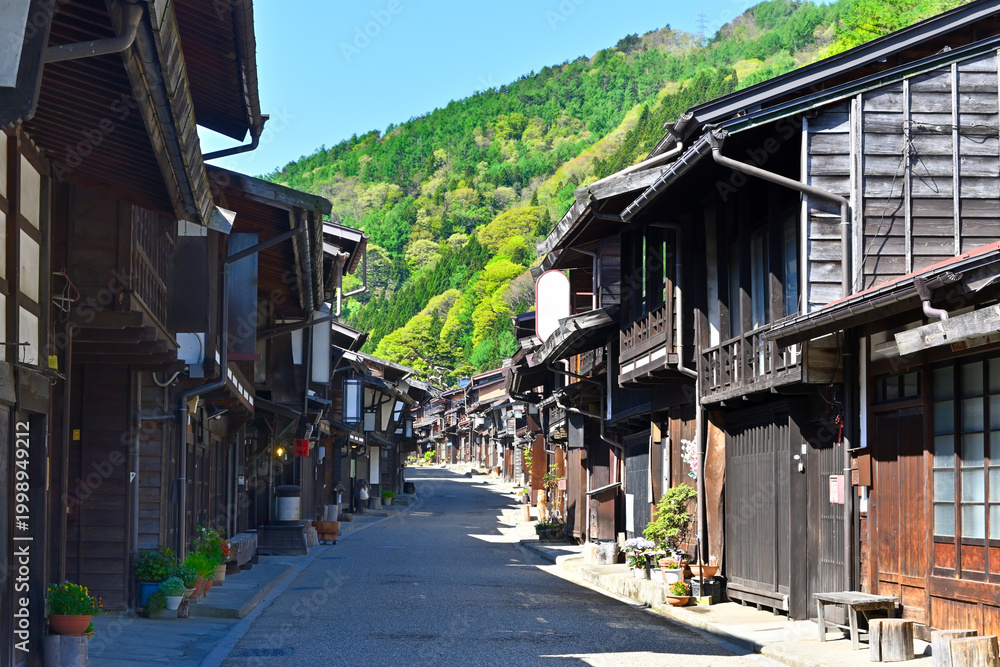 Fototapeta premium 奈良井宿の町並み
