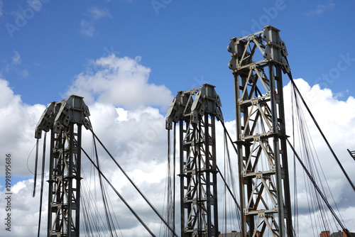 Pose du tablier du pont Anne de Bretagne à Nantes