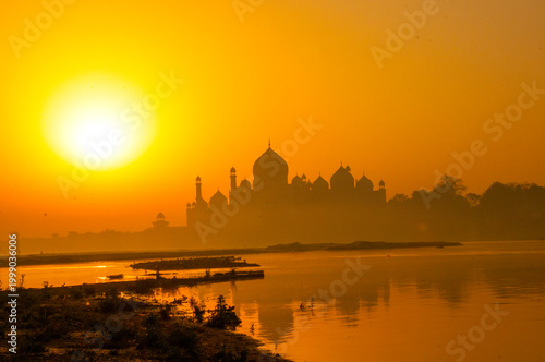 Canvas Print Taj Mahal at sunrise on the Yamuna River