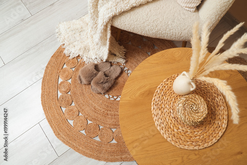 Stylish wicker rug with sli...