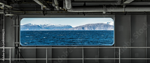 Blick von der fähre auf den Tysjord in Norwegen