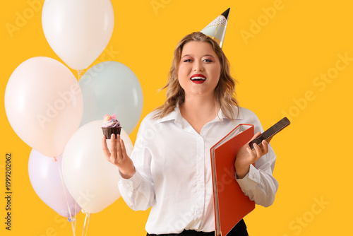 Young happy businesswoman i...