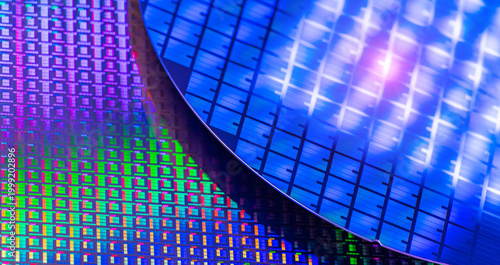Foto Silicon wafer for manufacturing semiconductor of integrated circuit