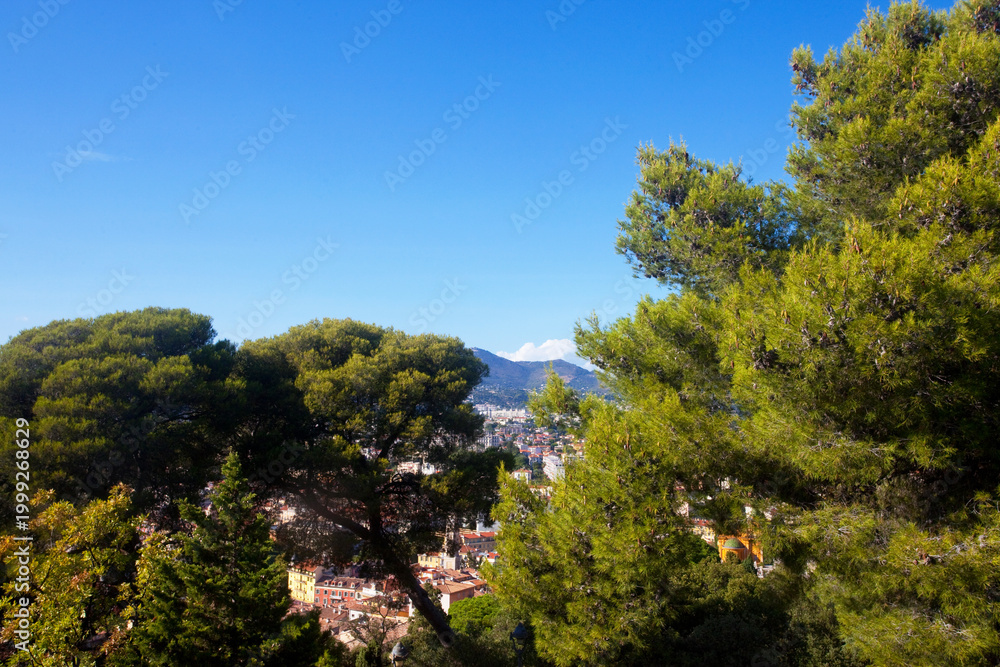 Fototapeta premium Widok na wzgórze Villefranche-sur-Mer i Alpy, Nicea, Francja, View of Villefranche-sur-Mer hill and the Alps, Nice, France