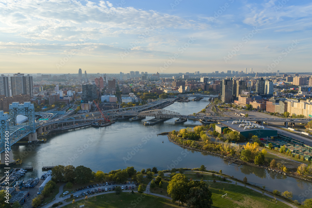 Obraz premium Manhattan waterfront aerial - New York, US