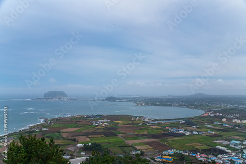 Vue sur le Seongsan Ilchulbong depuis le Jimibong, Jeju, Corée du Sud, Asie