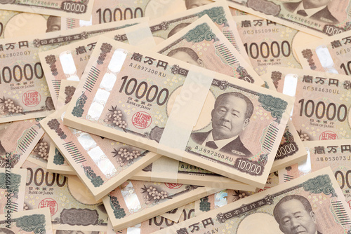 重ねた一万円札