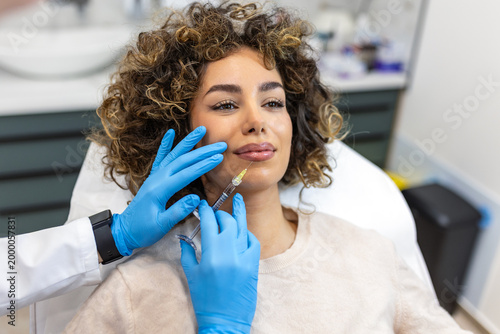 Quadro em tela Lip filler injection