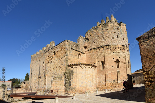Tableau sur toile apse of the Romanesque church of Sant Miquel de Fluvia, Alt Emporda, Girona prov