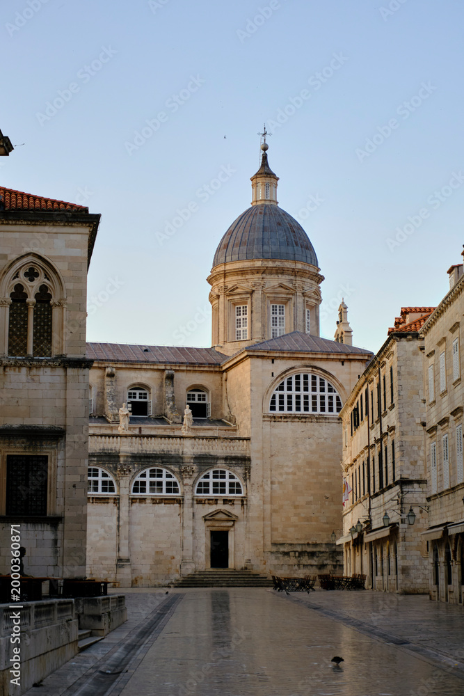 Fototapeta premium Dubrovnik cathedral in old town under clear sky