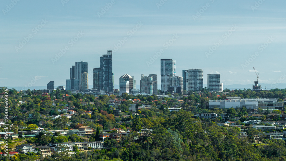 Fototapeta premium Sydney CBD Skyline Rising Beyond Bushland from Explosives Reserve