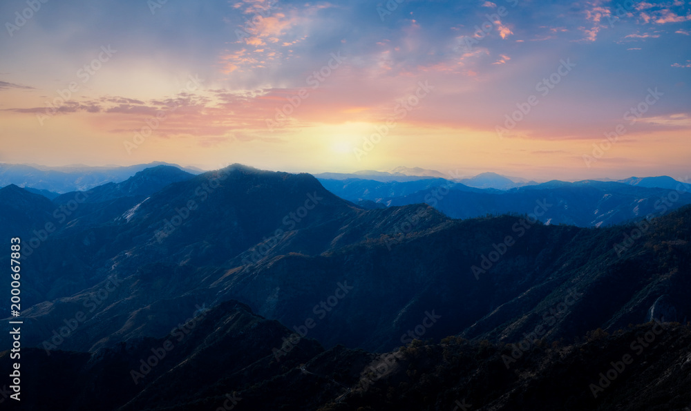 Naklejka premium sunrise over the mountains, California