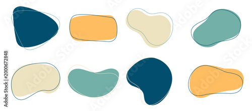 Composition de formes organiques abstraites avec contours fluides. Palette douce beige, ocre et bleu. Idéal pour fond moderne, branding, réseaux sociaux et design graphique minimaliste