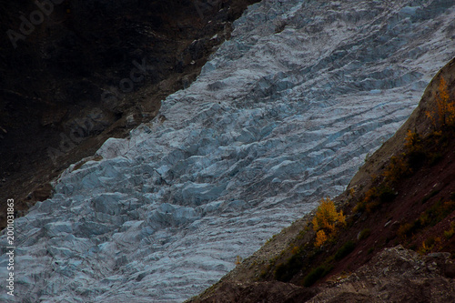 Obraz na plátně Detailed Glacier Ice Texture and Crevasse Formation