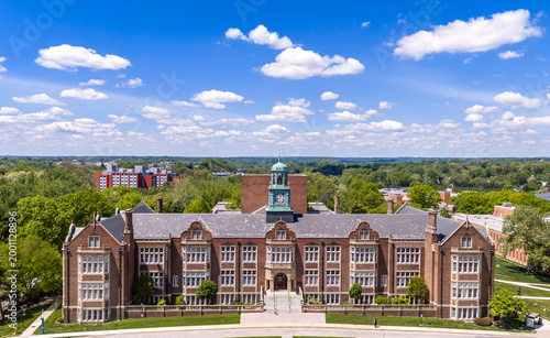 Fotografía Historic Stephens Hall and Richmond Hall at Towson University – Collegiate Gothi