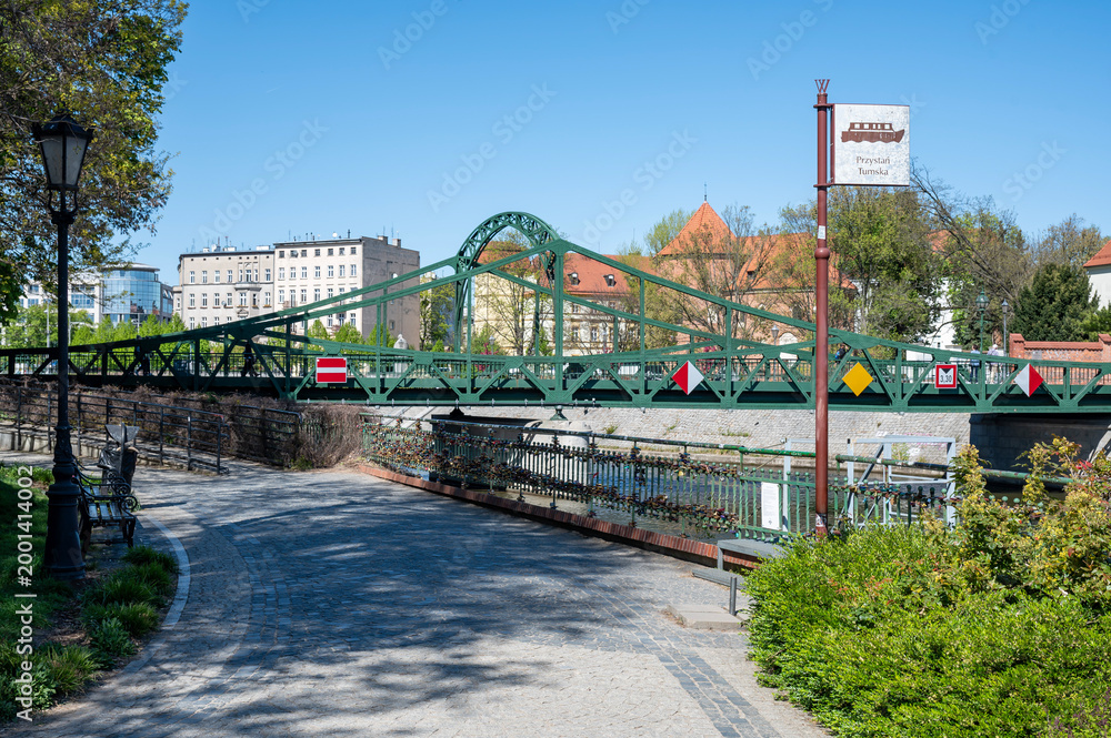 Fototapeta premium Most Tumski -Most Zakochanych. Wrocław, Polska