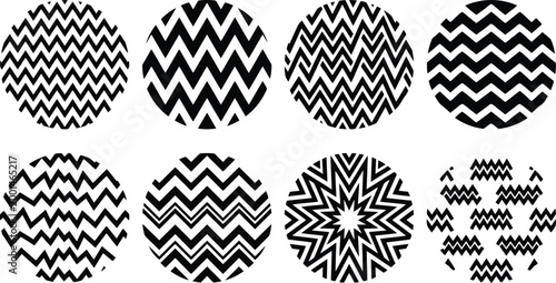 Ocho círculos con patrones geométricos en blanco y negro, incluyendo zigzags y estrellas.