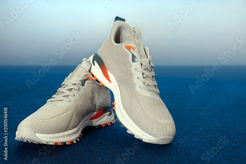 Foto sportswear shoe till life pack shot in studio