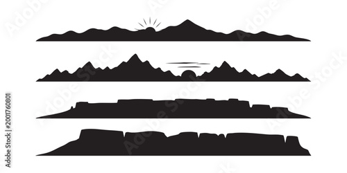 Fotografía Mountain Range and Desert Mesa Skyline Silhouettes