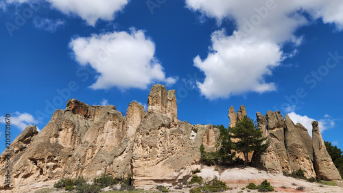 Bayramaliler Village in Afyonkarahisar’s İhsaniye district showcases the surreal beauty of the Phrygian Valley, with clustered fairy chimneys, rock-cut chambers, and a natural fortress-like formation 
