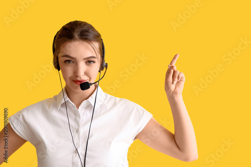 Female technical support ag...