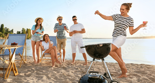 Friends at barbecue party n...