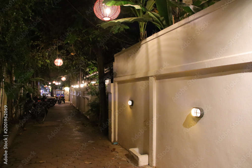 Fototapeta premium alley in siem reap in cambodia 