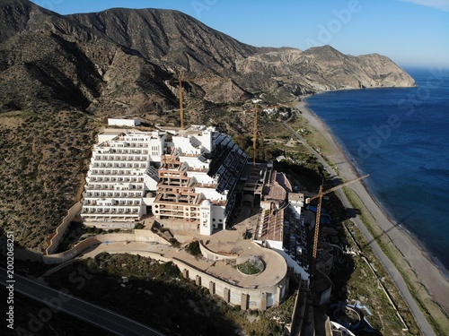 Flugbild Hotel-Ruine am Strand Algarrobico, Carboneras